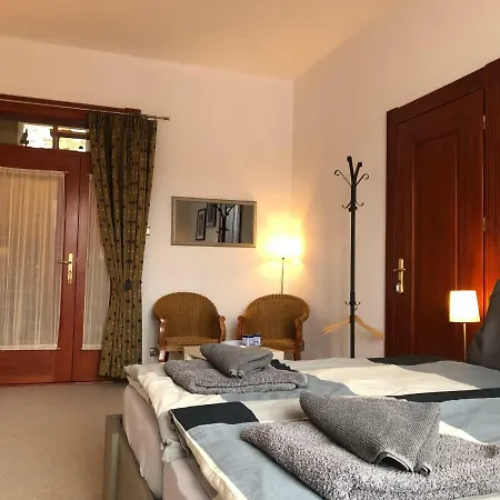 The Dutchman Bed & Breakfast *